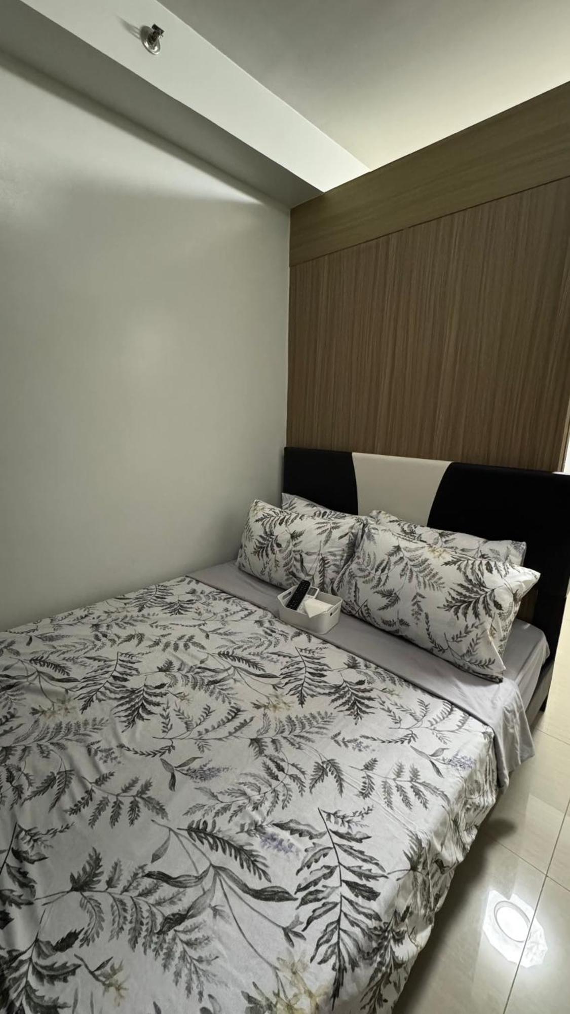 Studio, 1 Bedroom With Balcony, With Own Kitchen And Washing Machine, Cook And Wash Clothes, Pool View Or View, In Pasay Manila, Walking Distance To Mall Of And Bay, And 20mins Drive In Airport,shore Or Shell Aparthotel *